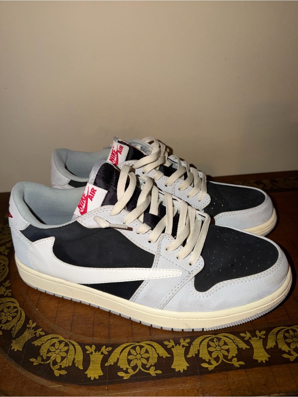 Nike Air Jordan 1 Low Alternative Cactus Jack  Black and Gray  Sneakers